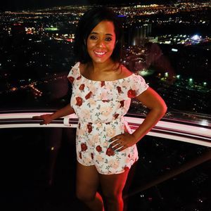 Meet your Posher, Danielle